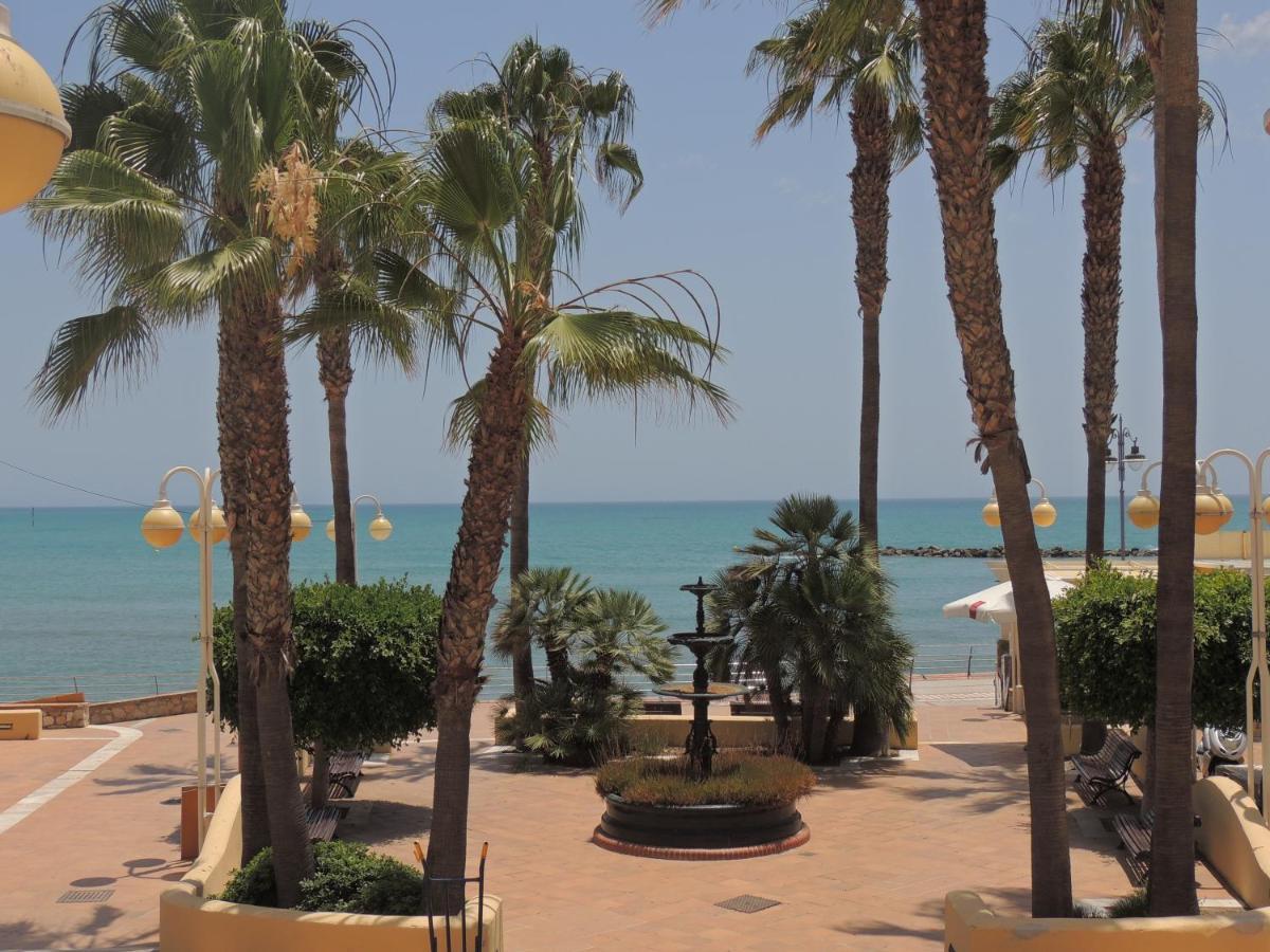 Апартаменты Las Gaviotas Beach - Playa - Sea Front - Frente Al Mar Бенальмадена Экстерьер фото