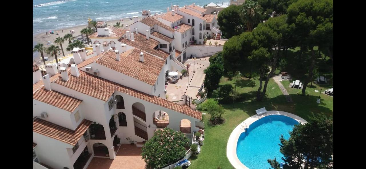 Апартаменты Las Gaviotas Beach - Playa - Sea Front - Frente Al Mar Бенальмадена Экстерьер фото